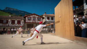 découvrez la pelote basque, un sport traditionnel emblématique du pays basque espagnol alliant histoire, culture et passion dans des parties spectaculaires.